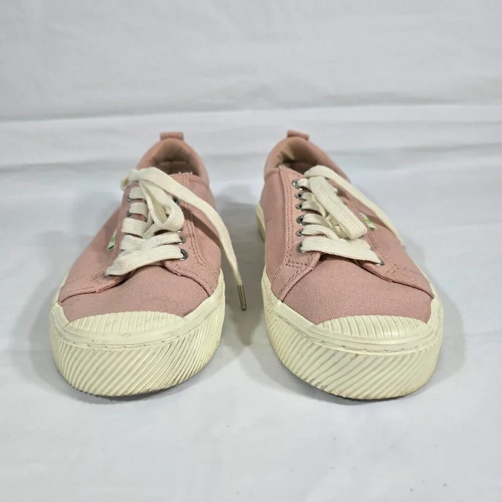 Cariuma Pink Canvas Sneakers Women Size 9.5 Lace Up Low Top Casual Eco Friendly